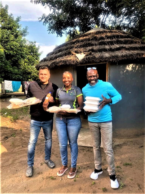 Karin MawaniUK DMC Sphelele Luthuli and Eric Hadebe Ezemvelo Marketing